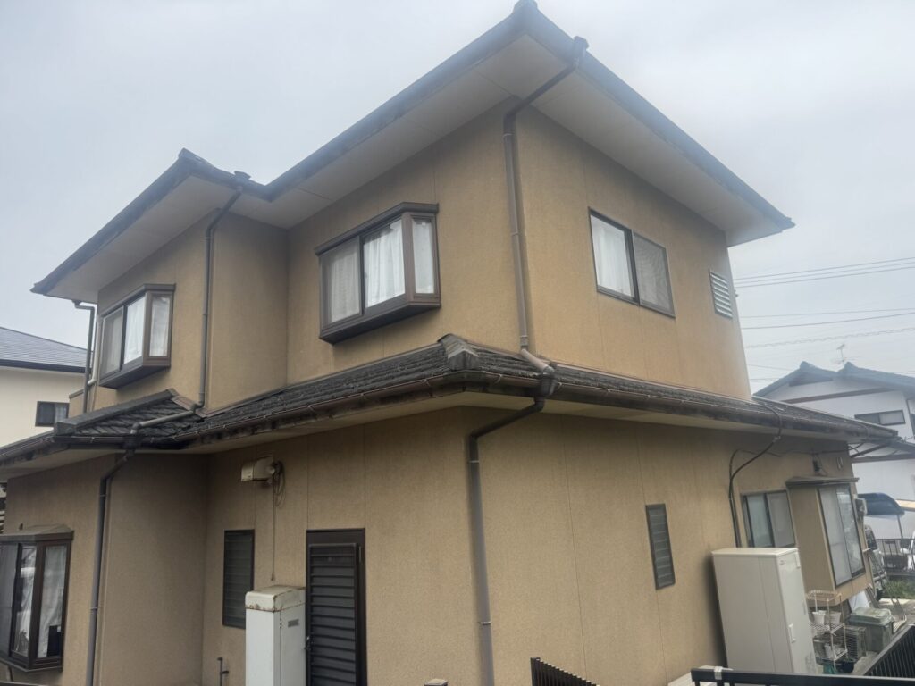 北区　外壁・屋根塗装ついでに温水器【テンピ】撤去工事施工させて頂きました。 施工前