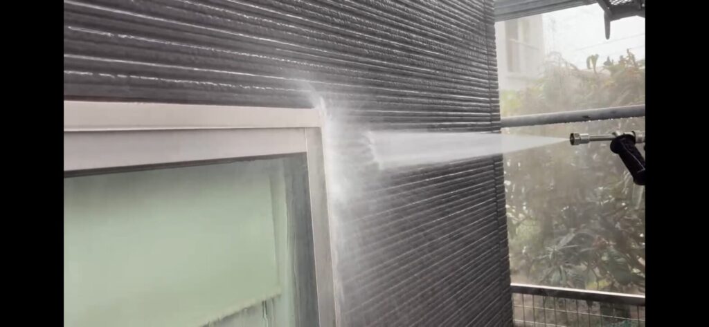 熊本市東区　外壁塗装4度塗り施工　高圧洗浄