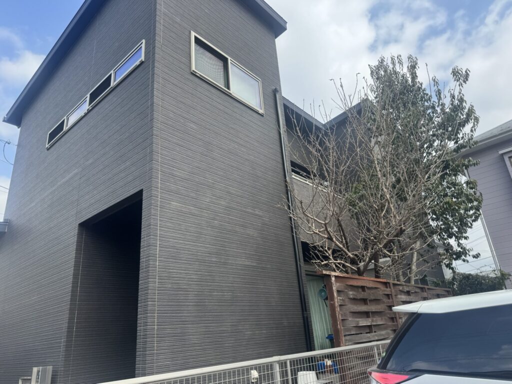 東区A様邸 外壁塗装4度塗り仕上げにてより強固な塗膜に 施工前