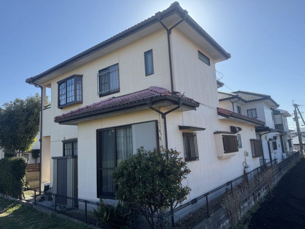 東区　I様邸　日本ペイントの弱溶剤ラジカル塗料で外壁塗装と屋根塗装工事 施工前